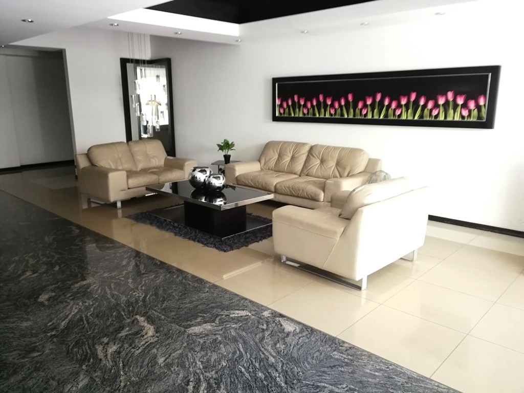 Departamento en AlquilerEdificio Sky, Calle J Equipetrol Norte Foto 6