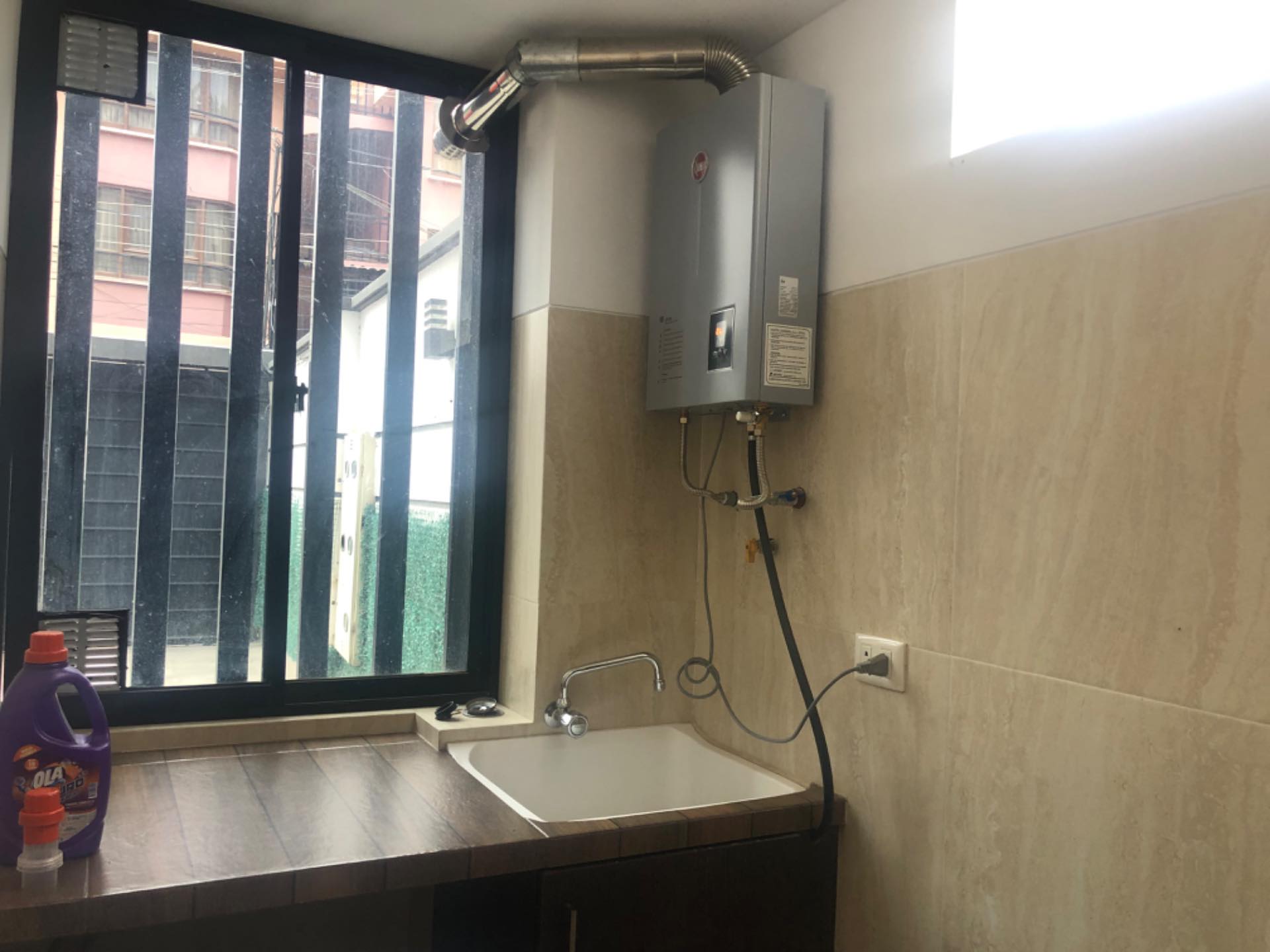 Departamento en Obrajes en La Paz 1 dormitorios 1 baños 1 parqueos Foto 3