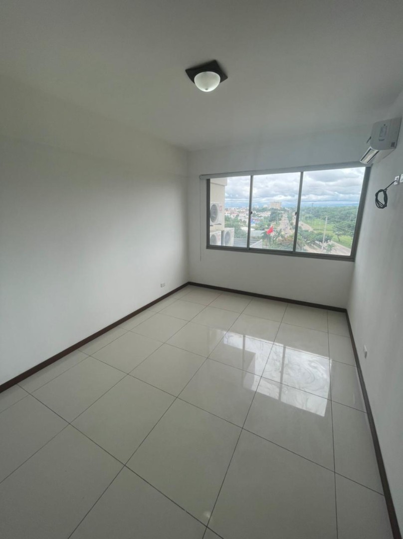 Departamento en Sirari en Santa Cruz de la Sierra 3 dormitorios 2 baños 1 parqueos Foto 12