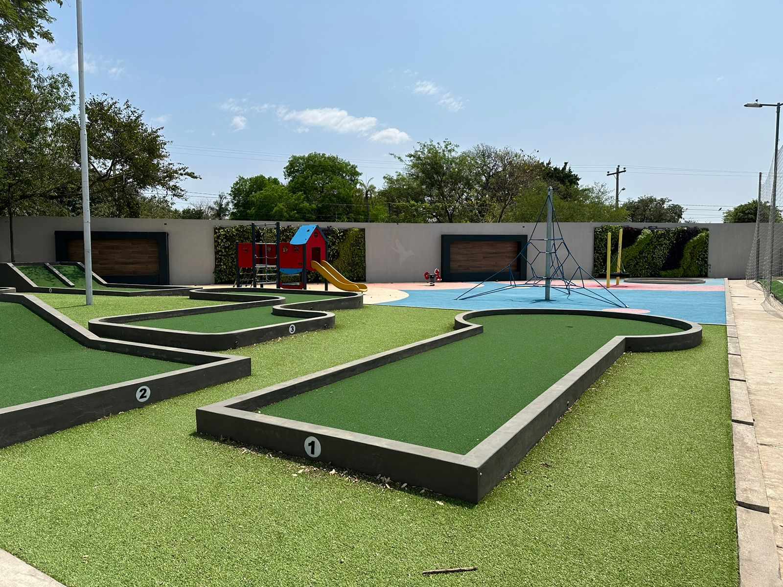 Casa en Entre 8vo y 9no anillo Norte en Santa Cruz de la Sierra 2 dormitorios 4 baños 2 parqueos Foto 8