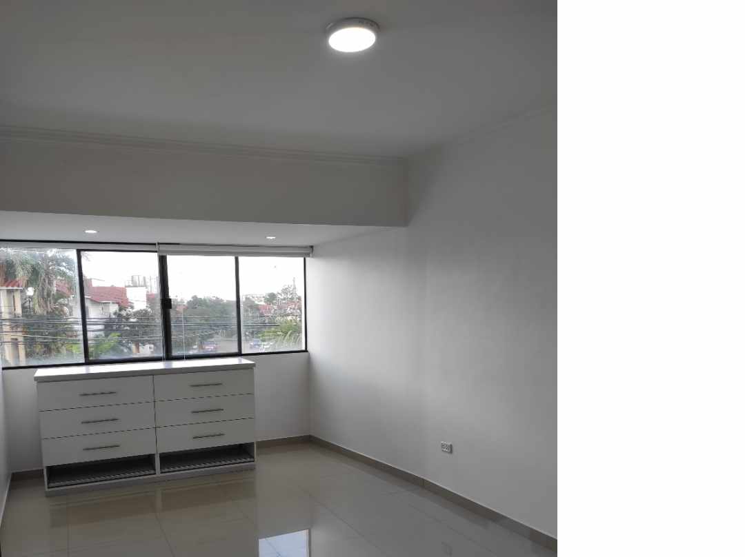 En Alquiler a $us 1,500 Foto 7