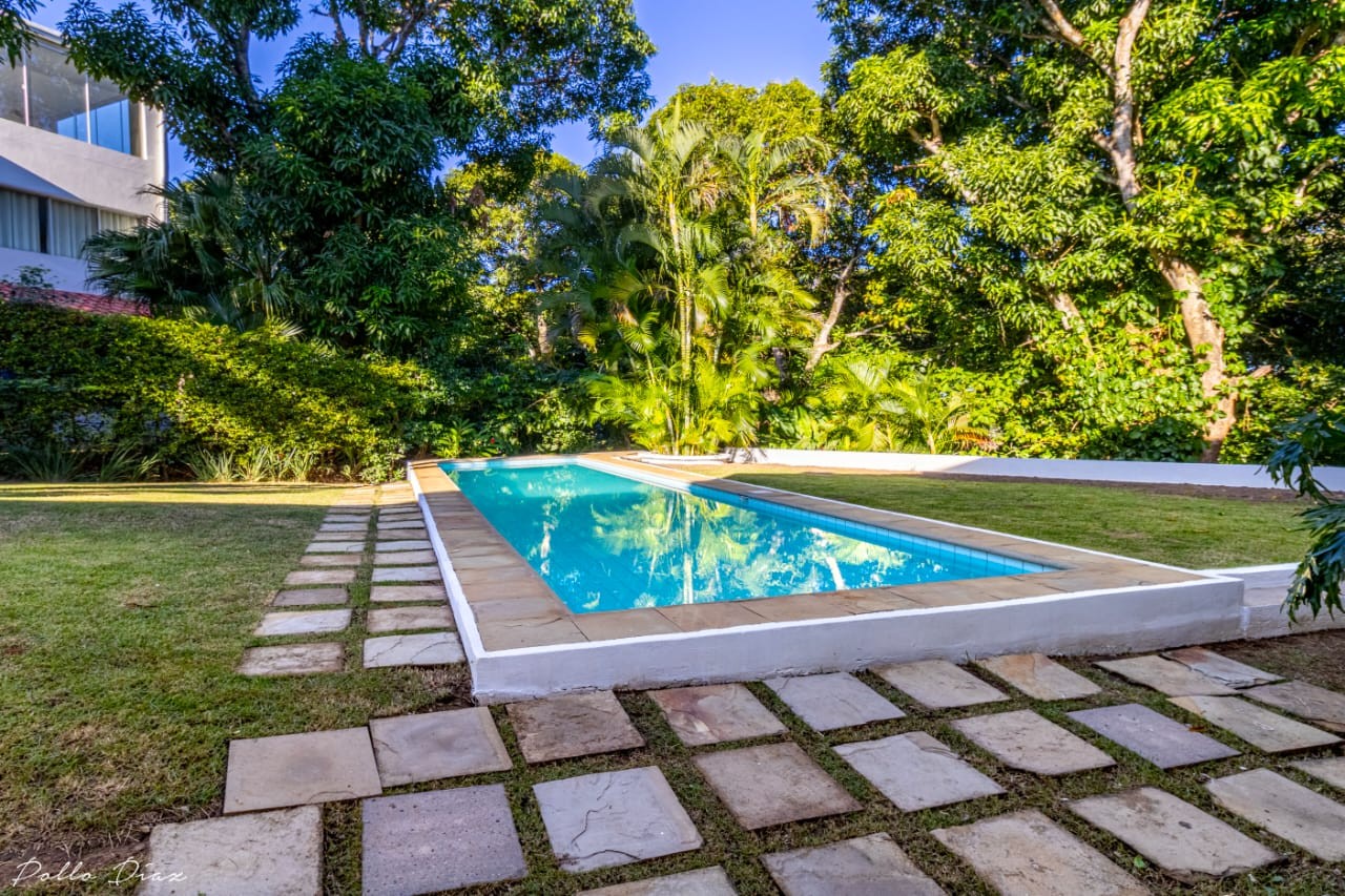 Casa en AlquilerCASA EN ALQUILER
