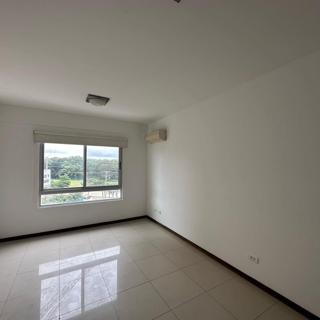 Departamento SOBRE AV BUSCH CASI 4to ANILLO Foto 1