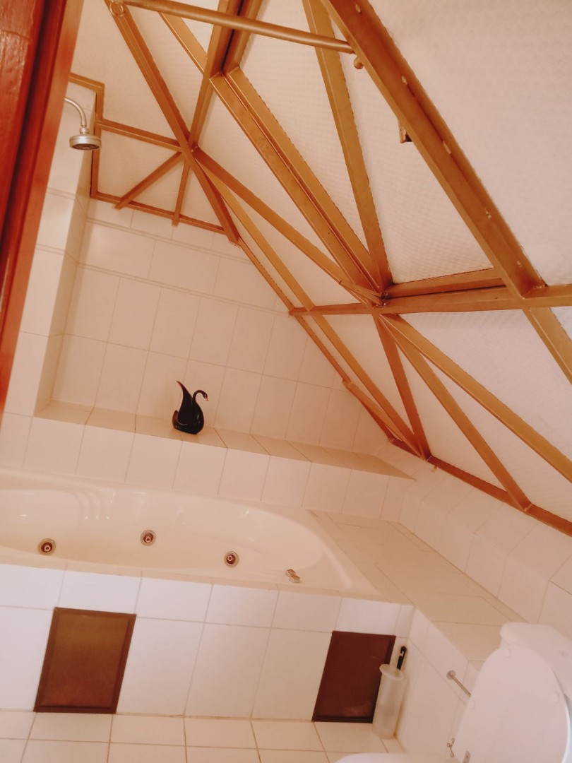 En Alquiler a $us 1,600 Foto 5