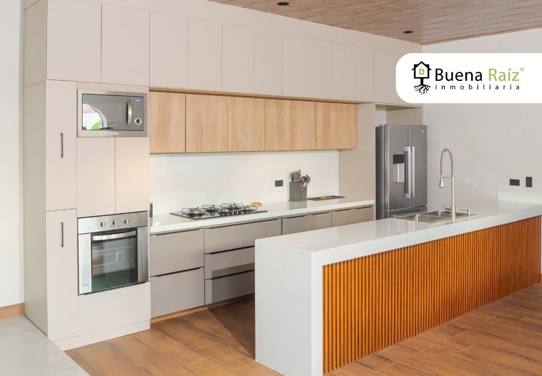 Casa Urubó zona Los Batos (Frente a Salón Emperador) Foto 12