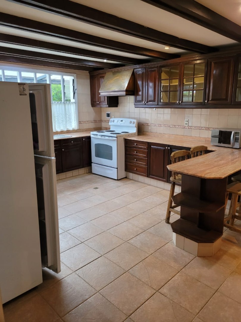 En Alquiler a $us 2,100 Foto 28