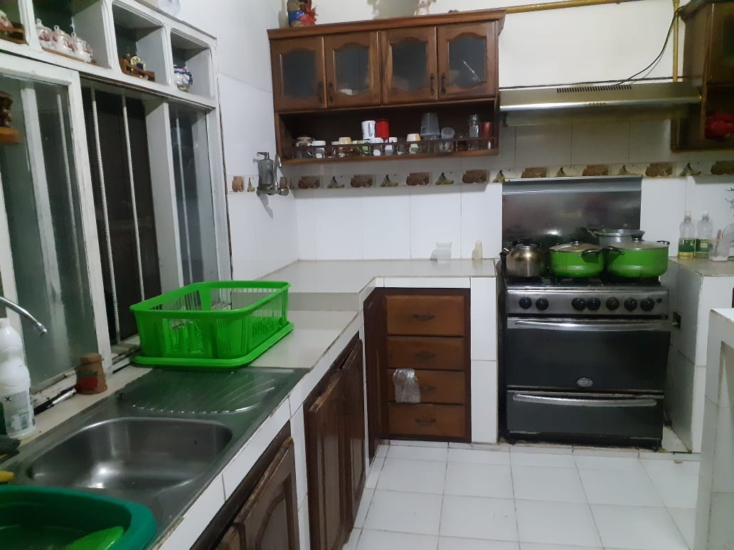 Casa en VentaBarrio Nueva Esperanza
Entre Av. 2 de agosto y Cambodromo  8 dormitorios 3 baños 2 parqueos Foto 19
