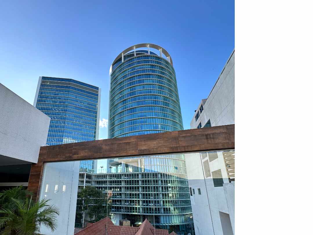 Departamento en Alquiler[CONDOMINIO ONIX| EQUIPETROL NORTE A 1 CUADRA DE MANZANA 40] ALQUILER MONOAMBIENTE AMOBLADO CON PARQUEO Y BAULERA Foto 12