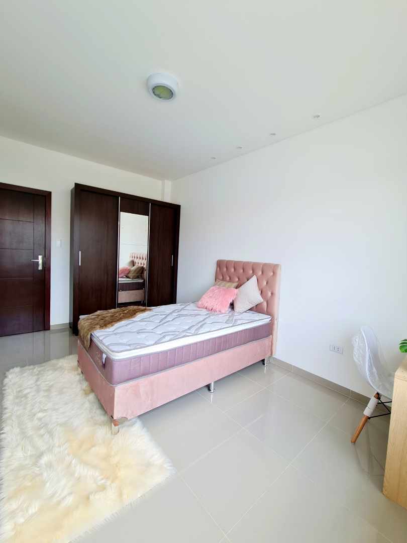 Casa en VentaPRE-VENTA ...Lindas!
CASAS EN ZONA NORTE
Km 8½ (entre 8vo y 9no anillo)
 Foto 17