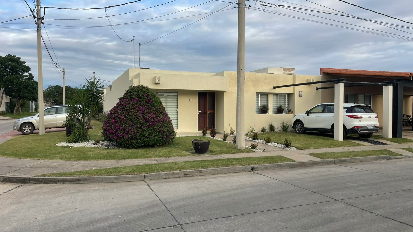 Casa en Carretera Norte en Santa Cruz de la Sierra 3 dormitorios 3 baños 2 parqueos Foto 9