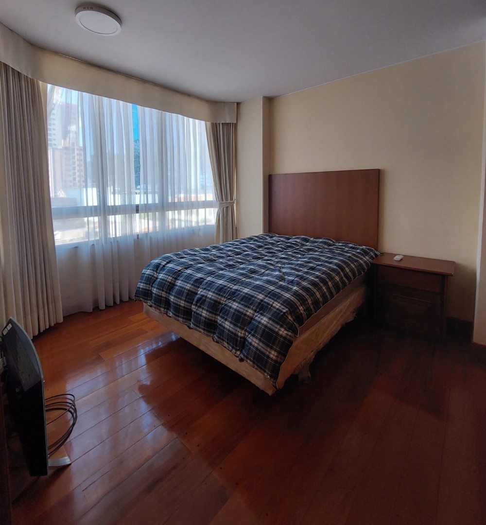 Departamento en AlquilerCALACOTO - ZONA SUR DE LA PAZ 3 dormitorios 3 baños 1 parqueos Foto 16