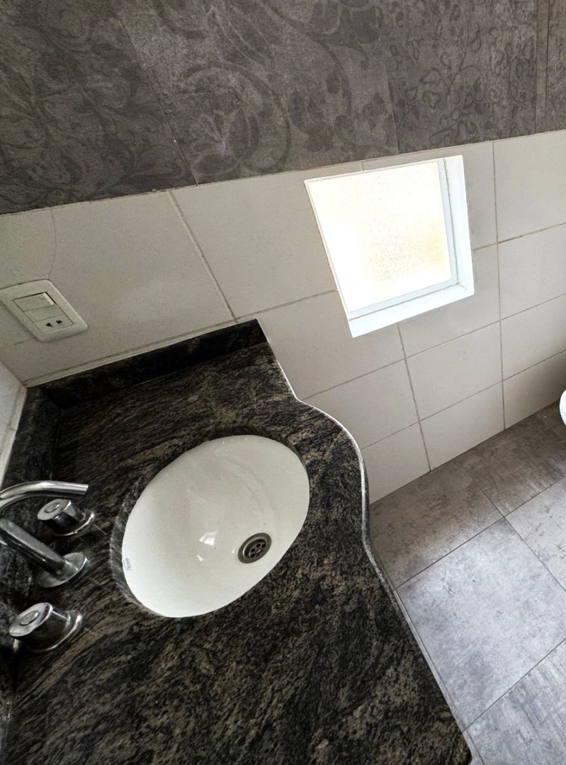 Departamento en AlquilerSOPOCACHI – EN ALQUILER – CERCA PLAZA ABAROA 3 dormitorios 3 baños  Foto 5