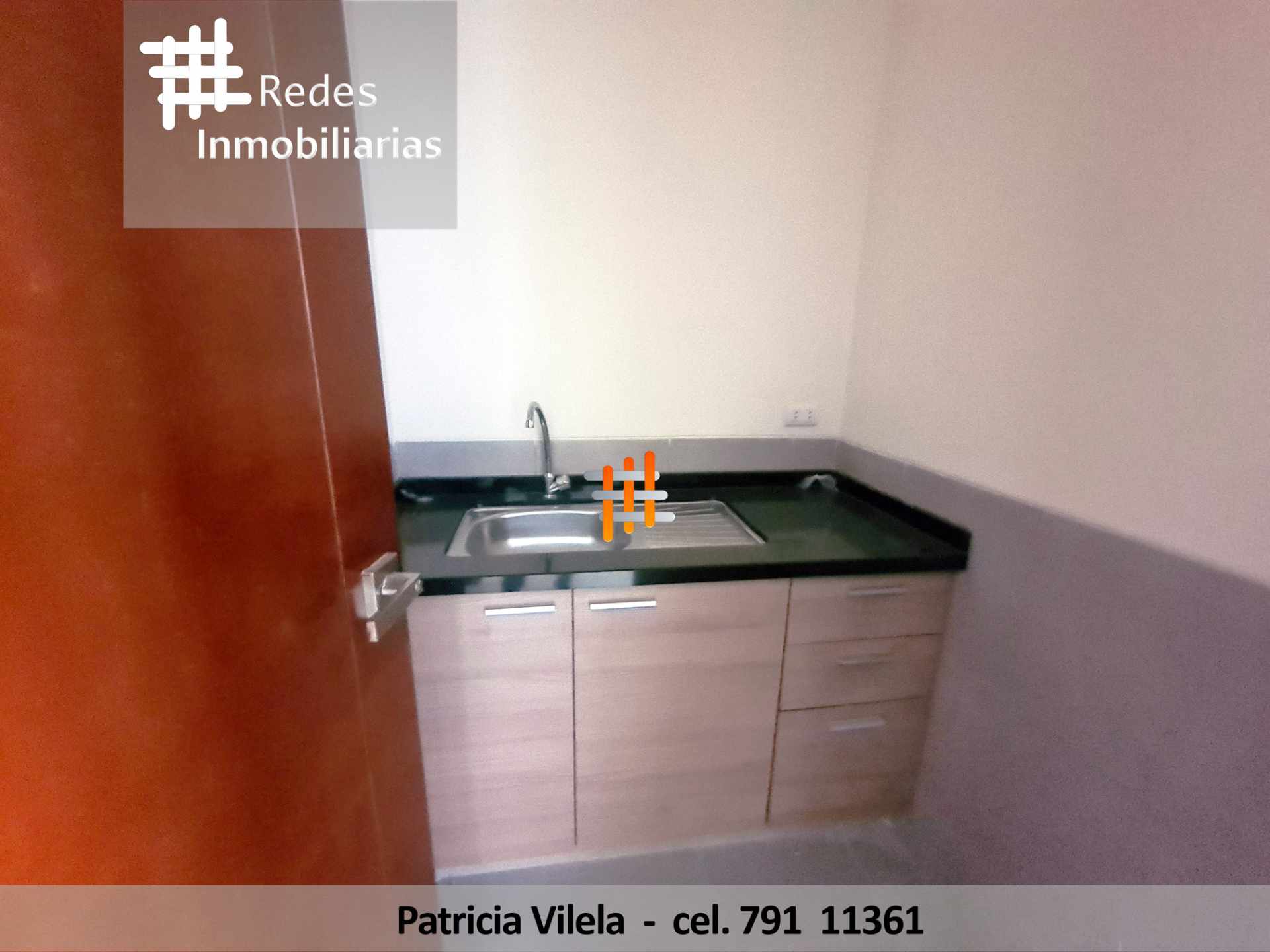 Local comercial en VentaEN VENTA LOCAL COMERCIAL, AV. HERNANDO SILES OBRAJES  2 baños  Foto 13