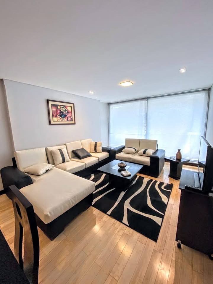 Departamento en AlquilerCALACOTO AV.BALLIVIAN 3 dormitorios 3 baños 1 parqueos Foto 1