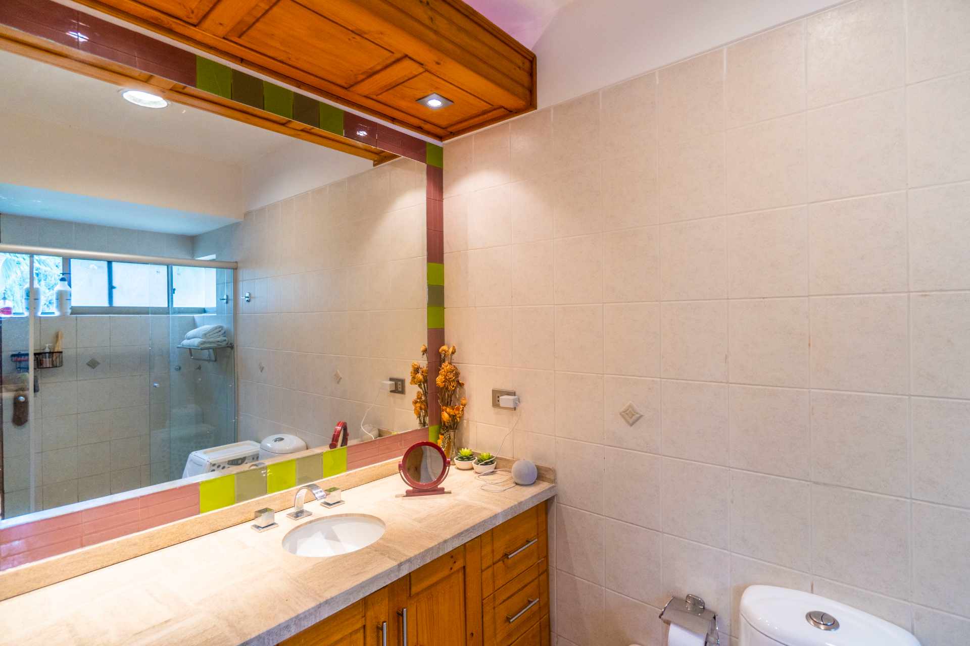 Casa en VentaFABULOSA PROPIEDAD E VENTA ZOBRE CALLE CARACOL ZONA TROJES Foto 19