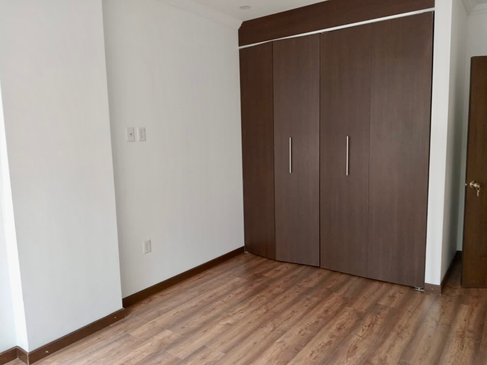 En Alquiler a $us 700 Foto 3