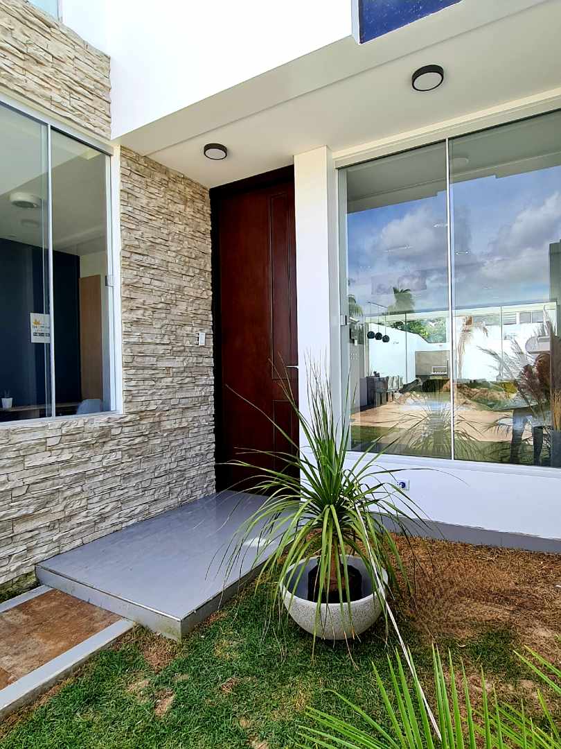 Casa en VentaPRE-VENTA ...Lindas!
CASAS EN ZONA NORTE
Km 8½ (entre 8vo y 9no anillo)
 Foto 4