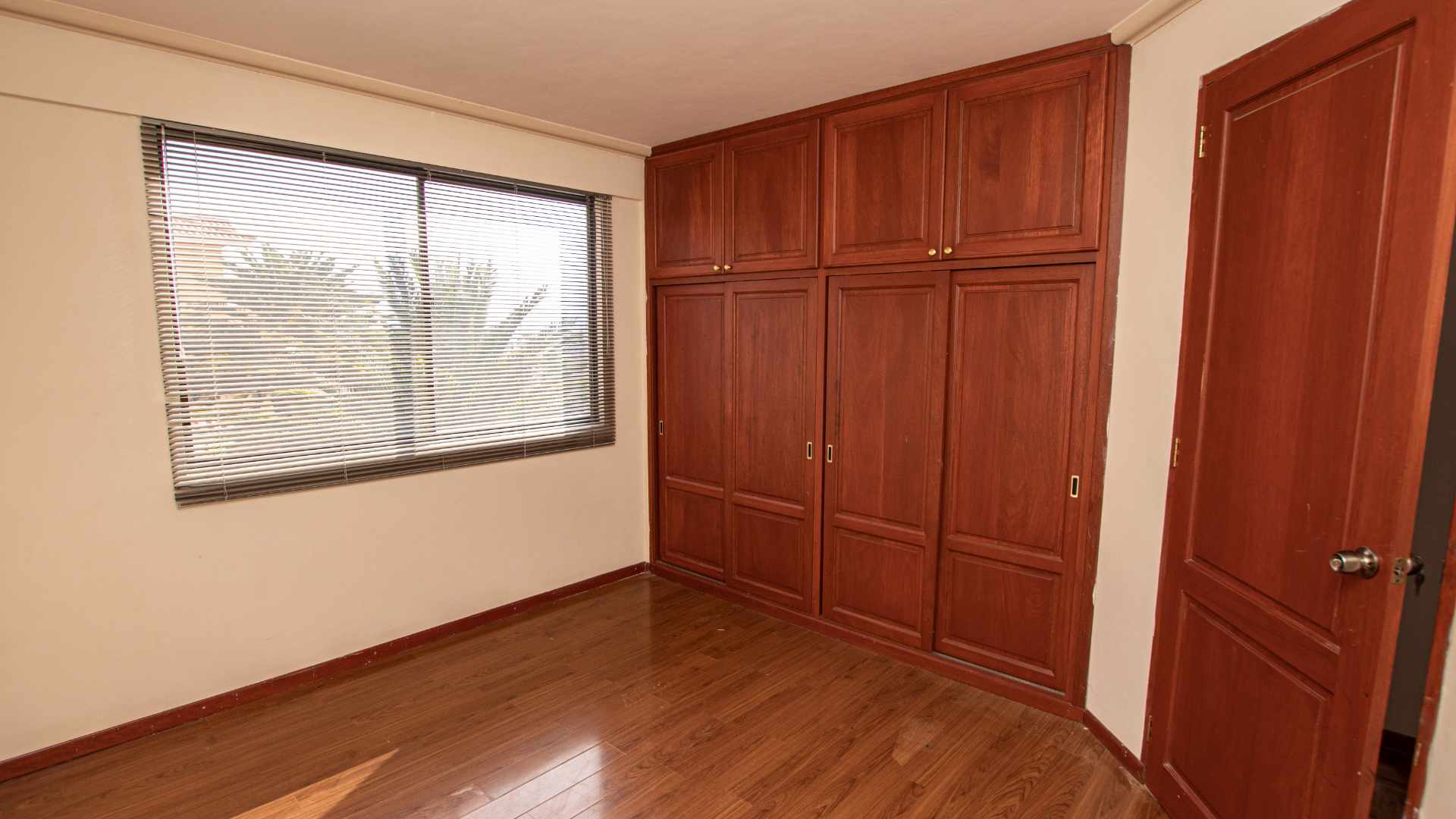 Departamento en VentaCalle los Laureles 3 dormitorios 2 baños 1 parqueos Foto 8