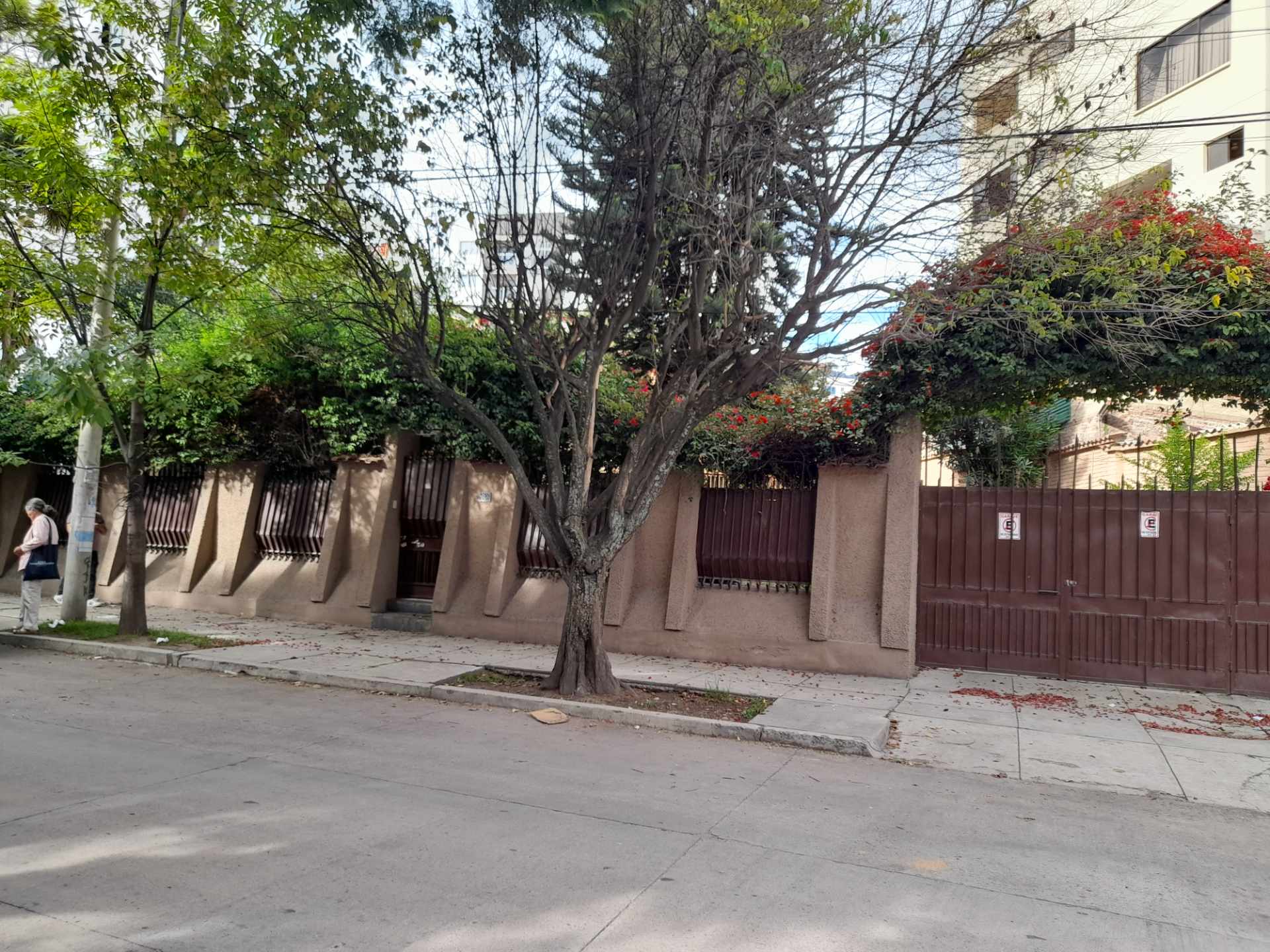 Casa en Cala Cala en Cochabamba 4 dormitorios 6 baños 6 parqueos Foto 20