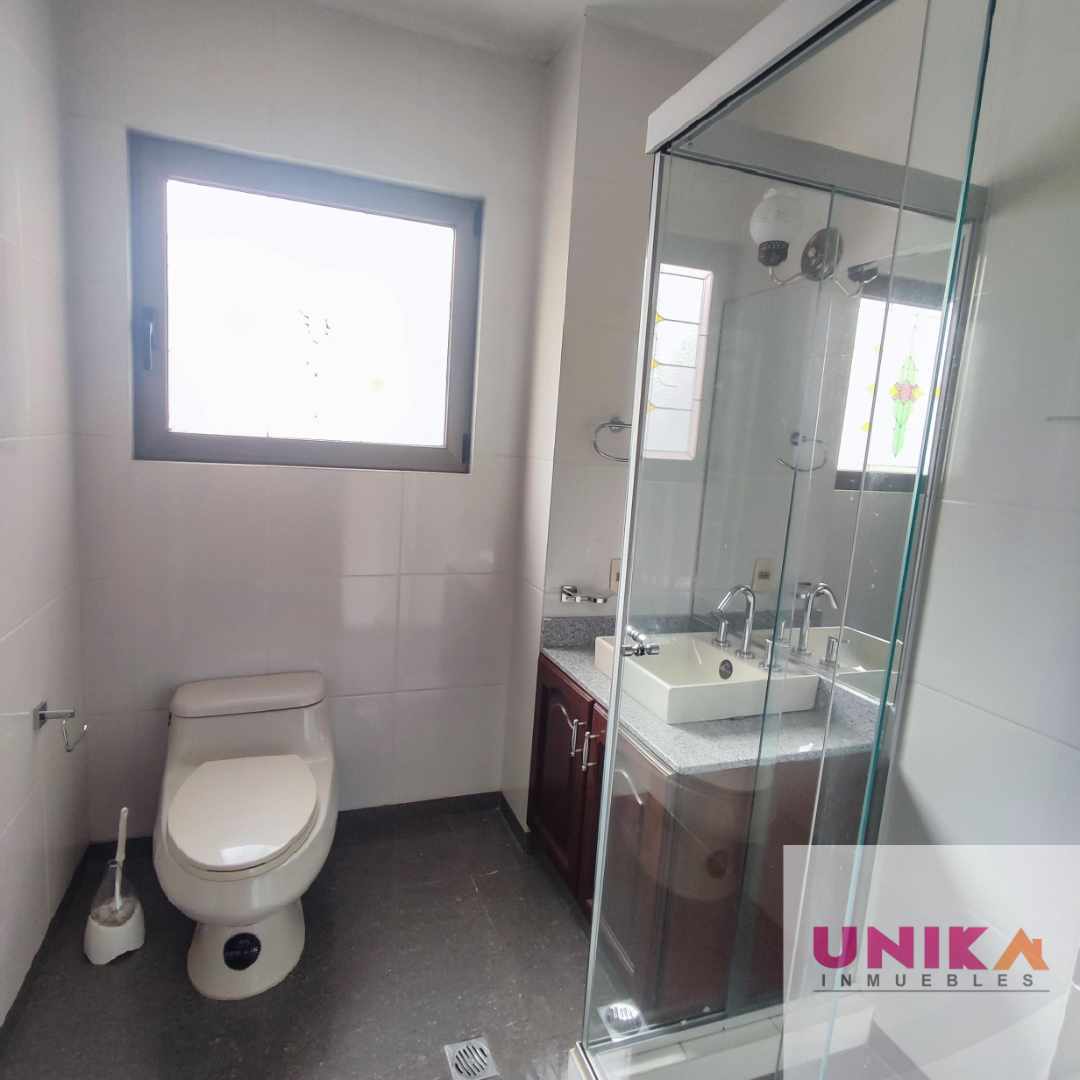 Departamento AMPLIO PENTHOUSE EN ALQUILER, CALACOTO  Foto 3