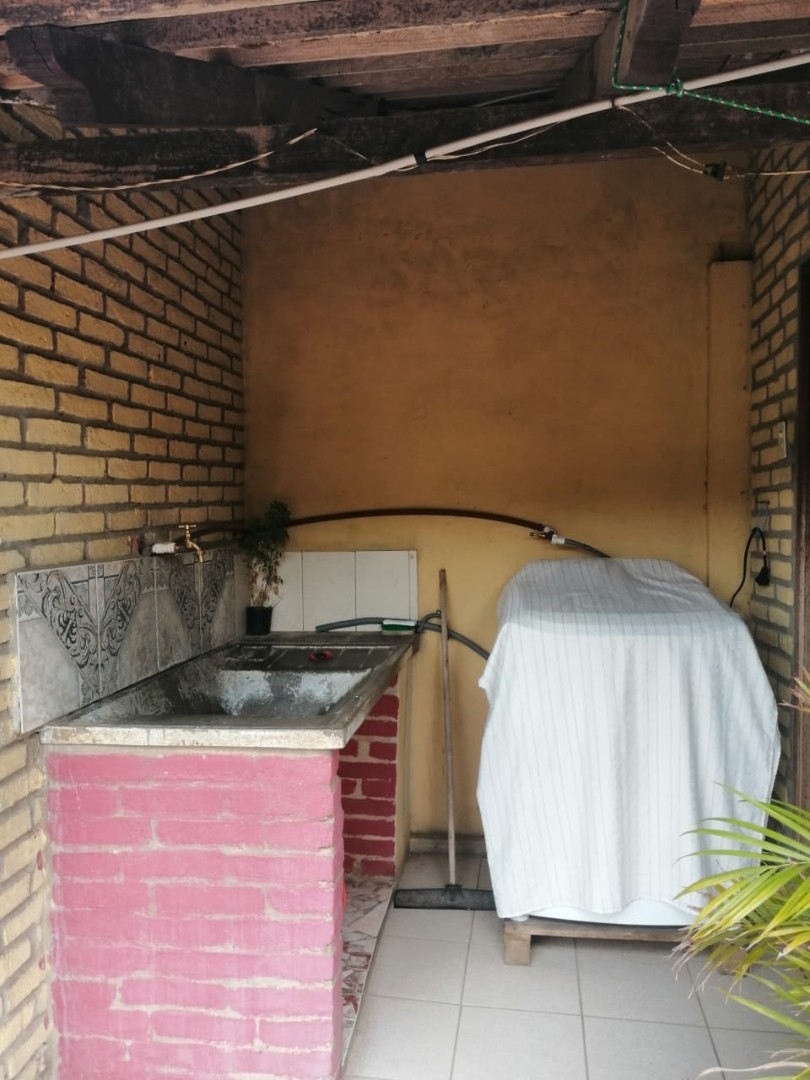 Casa en Entre 5to y 6to anillo Este en Santa Cruz de la Sierra 6 dormitorios 2 baños 4 parqueos Foto 25