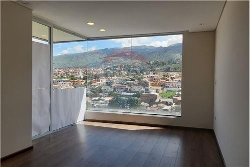 Departamento en Aranjuez en Cochabamba 3 dormitorios 4 baños 1 parqueos Foto 41