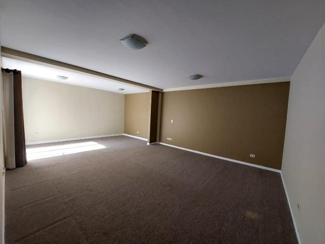 Departamento en Los Pinos en La Paz 3 dormitorios 3 baños 2 parqueos Foto 7