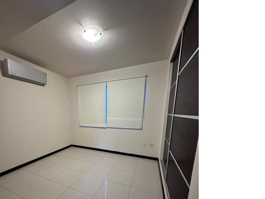 Departamento en Entre 1er y 2do anillo Norte en Santa Cruz de la Sierra 3 dormitorios 2 baños 1 parqueos Foto 5