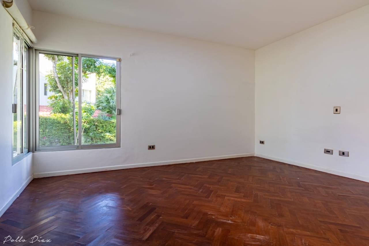 Casa en AlquilerCASA EN ALQUILER
