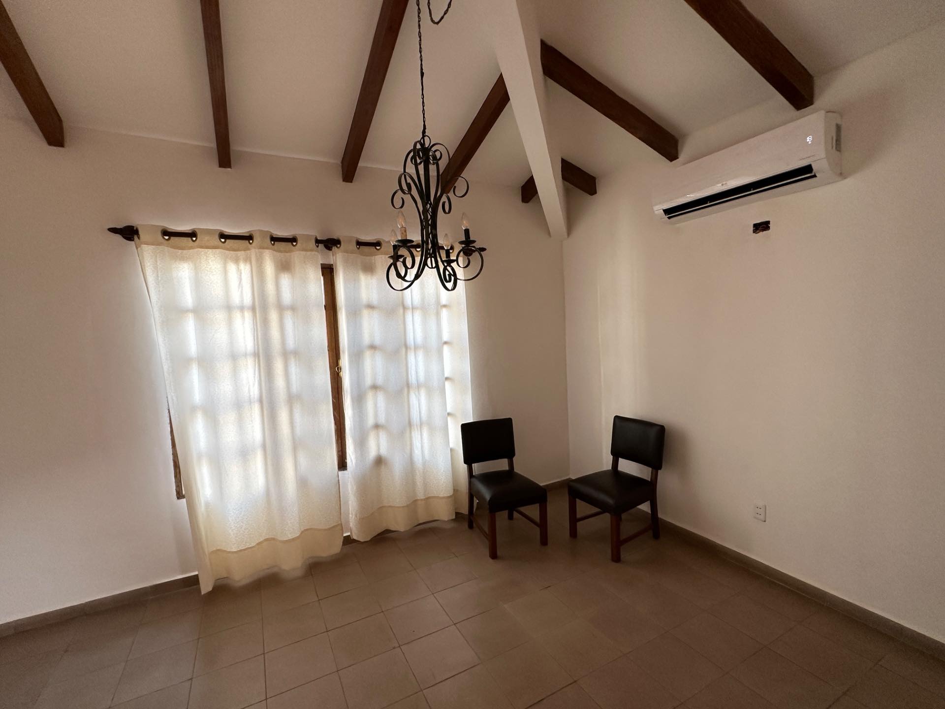 Casa en AlquilerBarrio Hamacas Calle 7 Oeste (Av. Beni y 4to Anillo) 3 dormitorios 2 baños 2 parqueos Foto 22