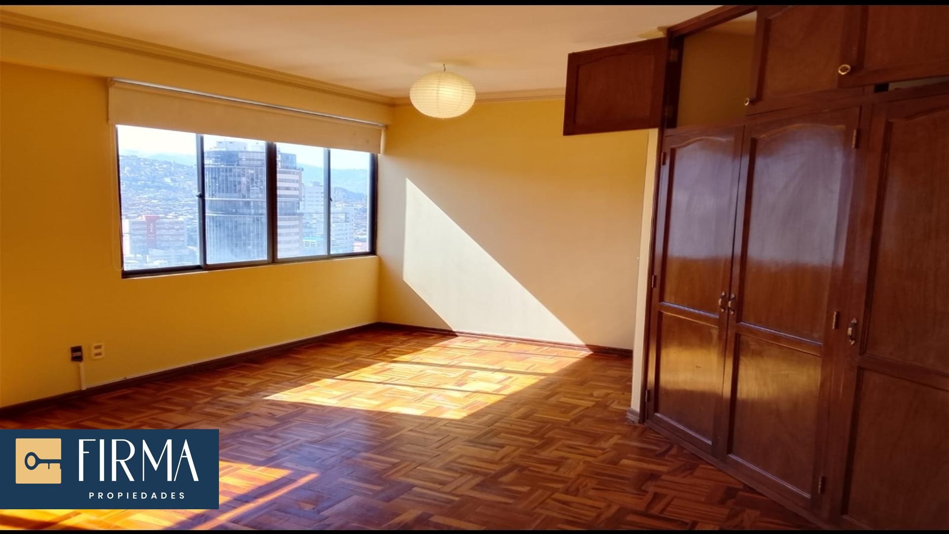 Departamento DEPARTAMENTO EN ALQUILER, AV. 6 DE AGOSTO SAN JORGE Foto 4