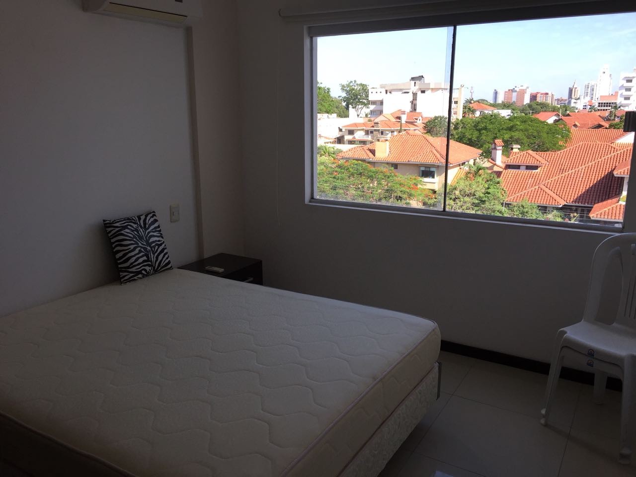 Departamento en AlquilerEdificio Sky, Calle J Equipetrol Norte Foto 16