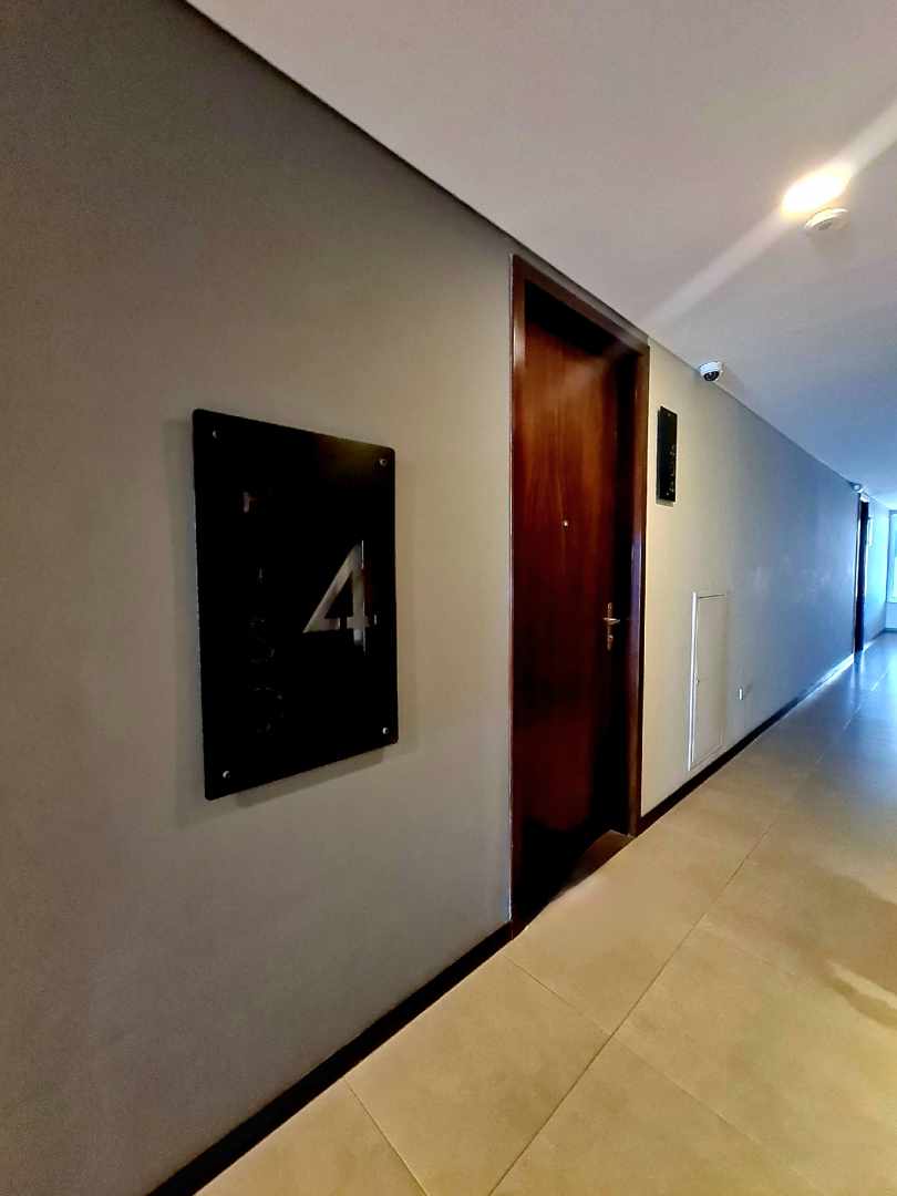 Departamento en Entre 2do y 3er anillo Norte en Santa Cruz de la Sierra 2 dormitorios 2 baños 1 parqueos Foto 23