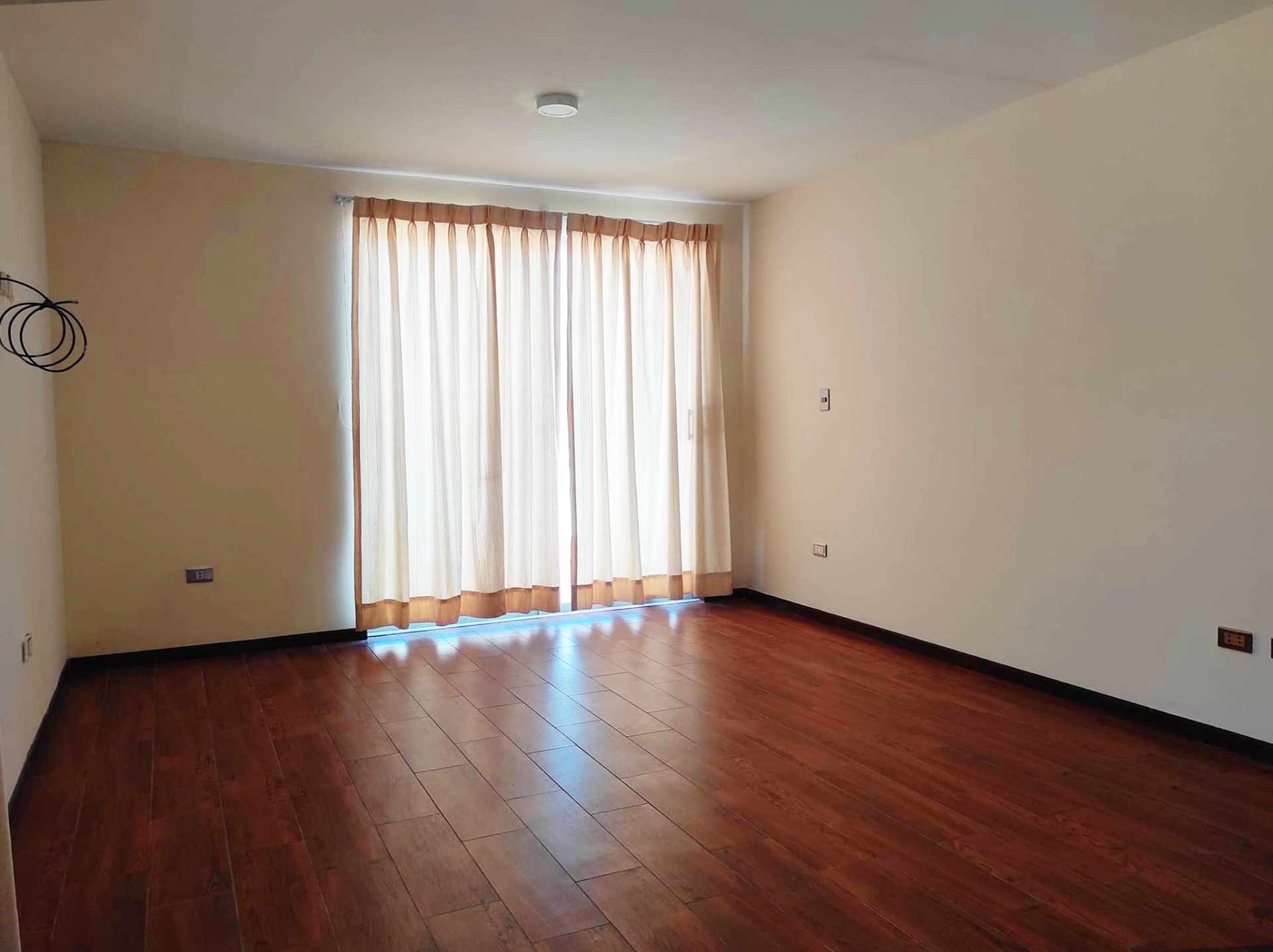 Casa en AlquilerCondominio San Humberto III - Apote - Tiquipaya Foto 8