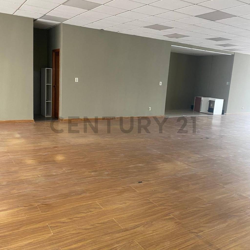 Local comercial en AlquilerSAN MIGUEL AV. MONTENEGRO Foto 3