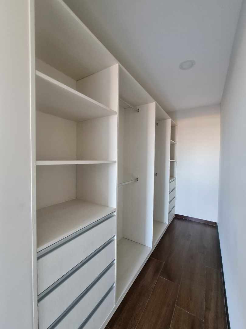 Departamento en Entre 2do y 3er anillo Norte en Santa Cruz de la Sierra 2 dormitorios 2 baños 1 parqueos Foto 16