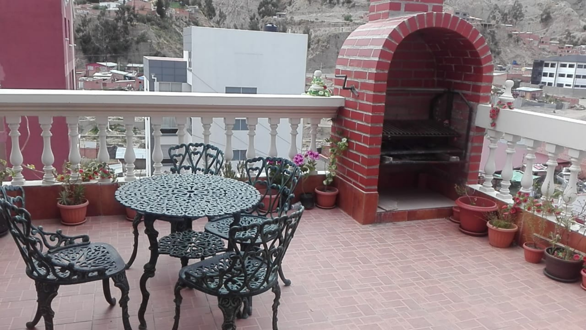 Departamento en Irpavi en La Paz 2 dormitorios 3 baños 1 parqueos Foto 6