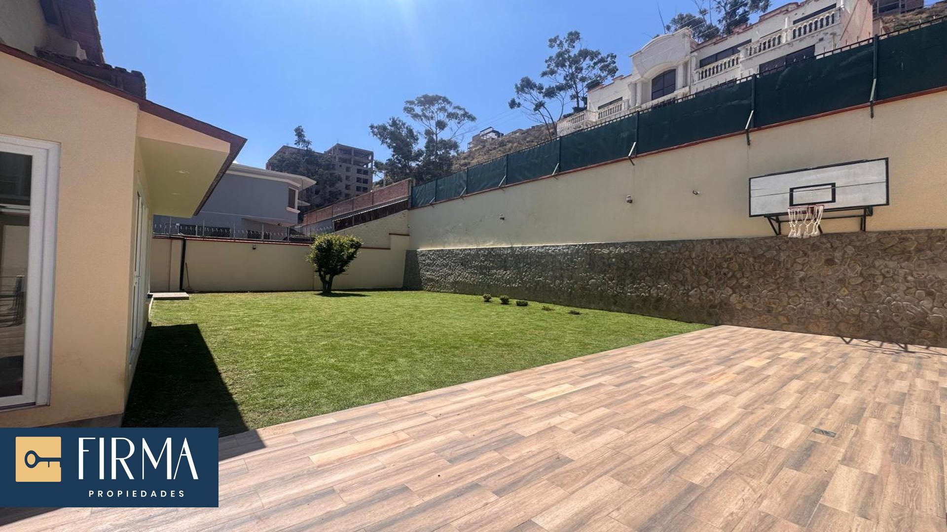 Casa en Irpavi en La Paz 4 dormitorios 6 baños 3 parqueos Foto 7