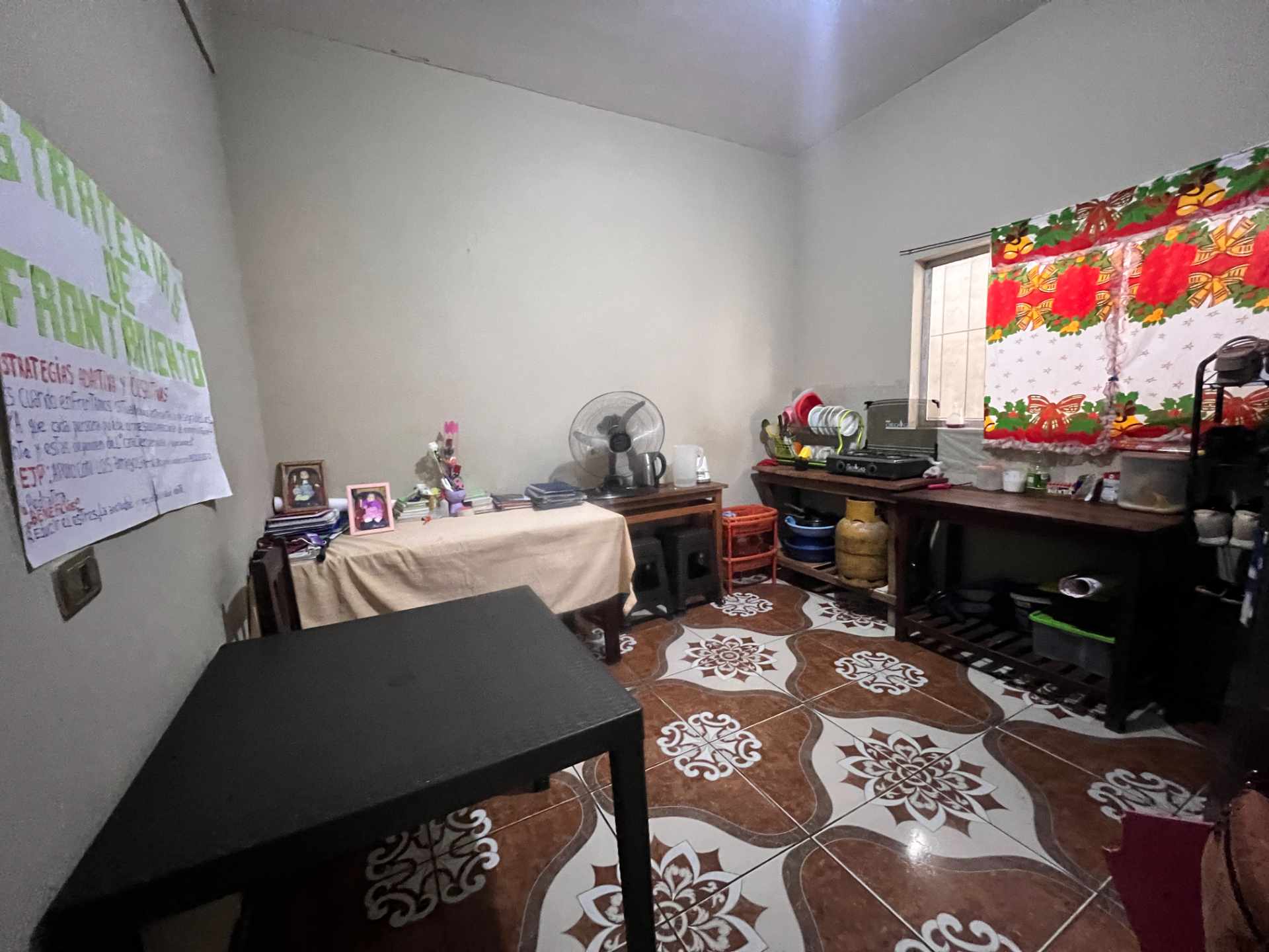 Casa en Entre 7mo y 8vo anillo Norte en Santa Cruz de la Sierra 8 dormitorios 3 baños 2 parqueos Foto 13