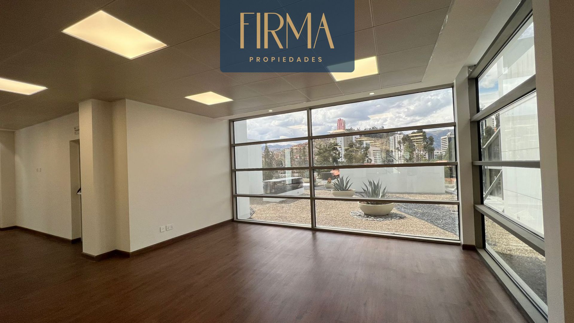 Oficina en Calacoto en La Paz  2 baños 2 parqueos Foto 5