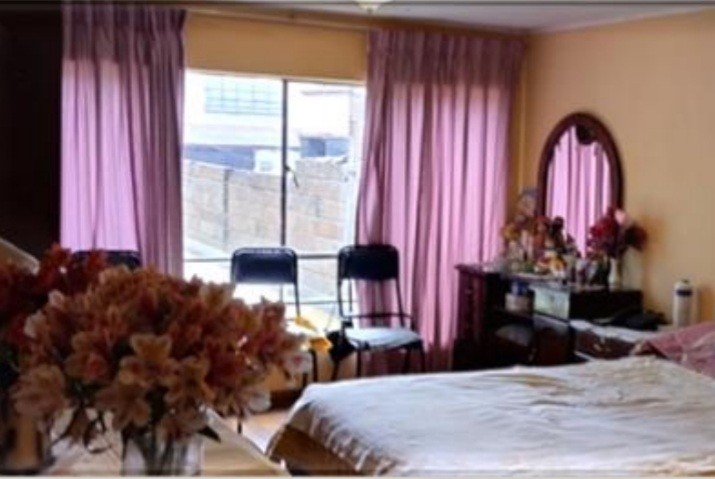 Casa en Miraflores en La Paz 11 dormitorios 8 baños 3 parqueos Foto 8