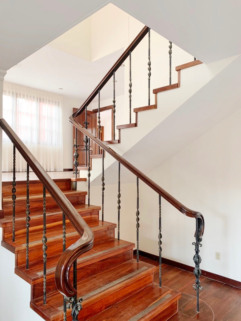 Casa en Auquisamaña en La Paz 3 dormitorios 4 baños 3 parqueos Foto 14