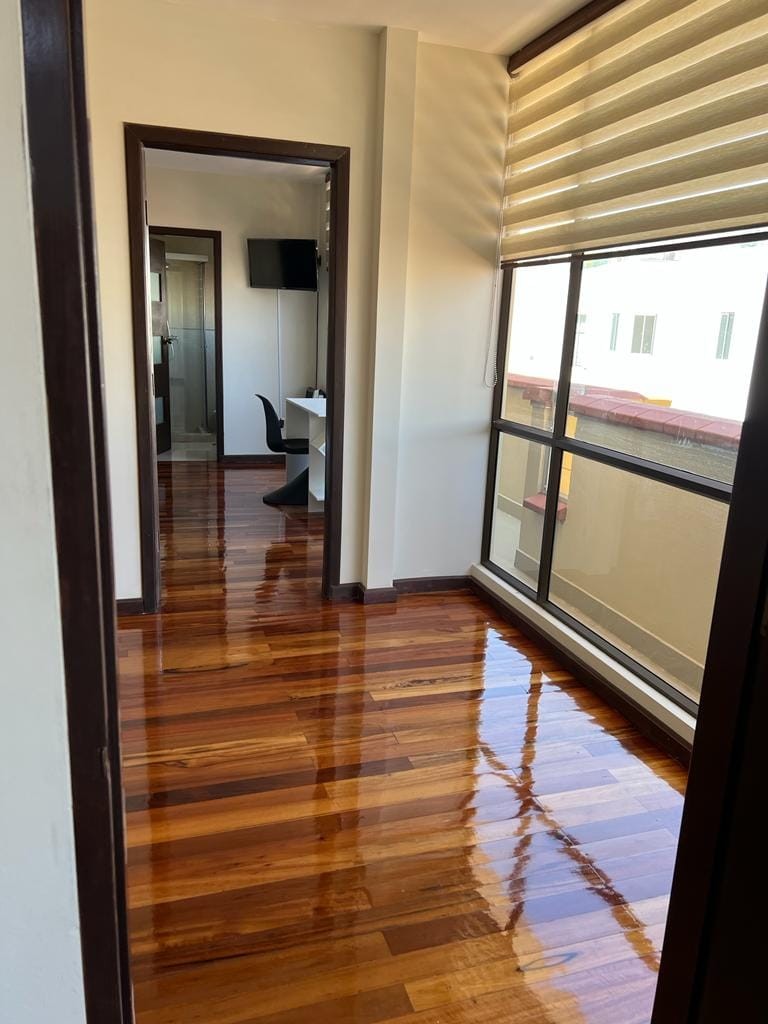 Departamento en Calacoto en La Paz 3 dormitorios 5 baños 1 parqueos Foto 4