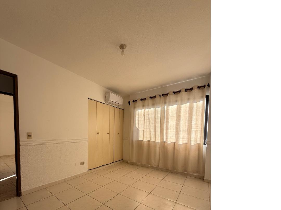 Departamento en AlquilerZONA RESIDENCIAL EQUIPETROL NORTE  Foto 9