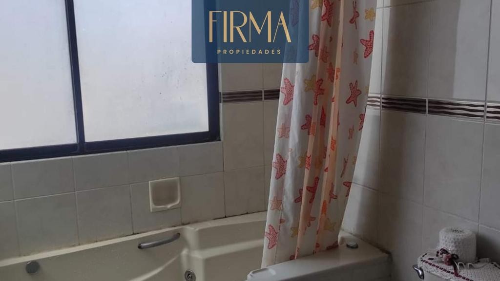 Departamento en VentaAV. BALLIVIAN ENTRE 10 Y 11 DE CALACOTO 3 dormitorios 3 baños 1 parqueos Foto 9