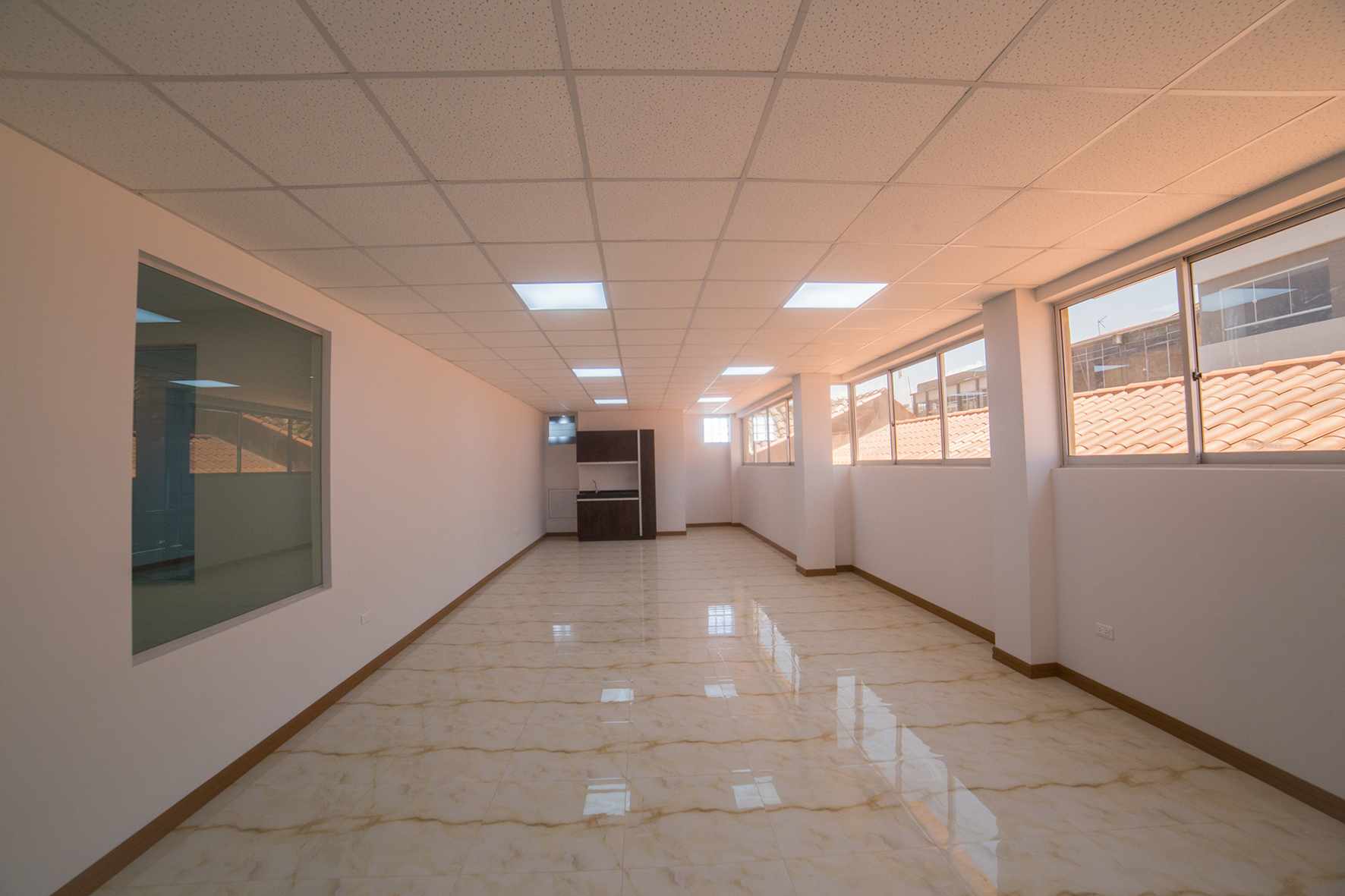 Oficina en AlquilerCalle Jordán entre 25 de Mayo y Esteban Arce Foto 7