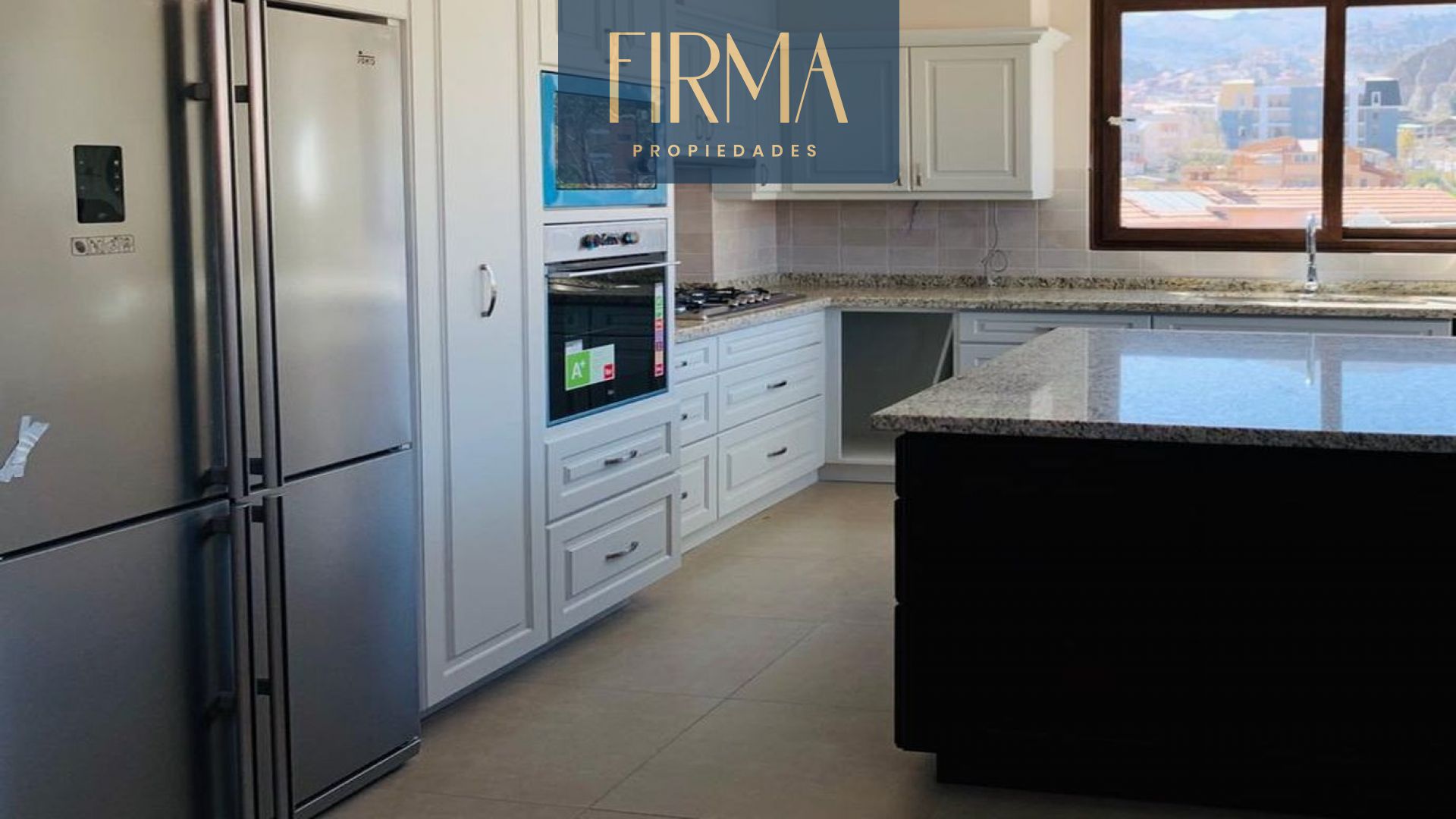 Departamento en Achumani en La Paz 3 dormitorios 5 baños 1 parqueos Foto 6