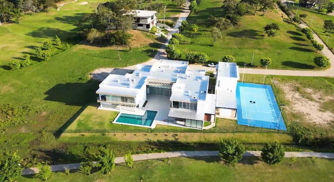 Casa en VentaCondominio Urubo Golf, Módulo 8 Foto 17