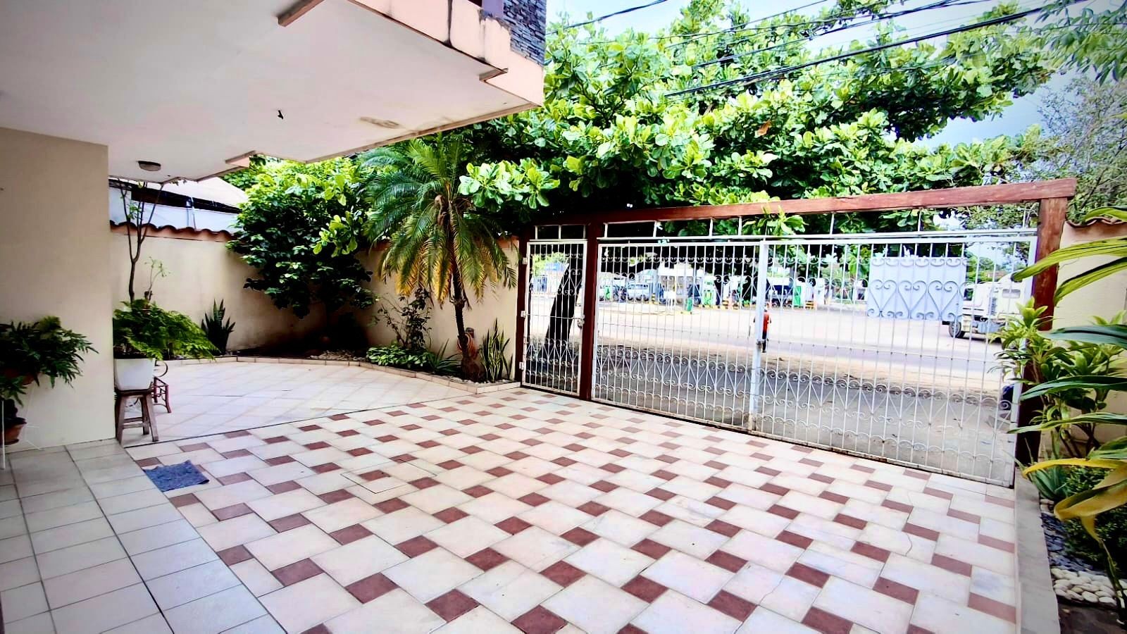 Casa en VentaSOBRE 3ER ANILLO INTERNO, ZONA SUR ESTE, AV. JUAN PABLO II Foto 10