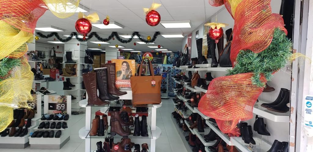 Local comercial en VentaAv Saavedra Local Comercial   1 baños  Foto 6